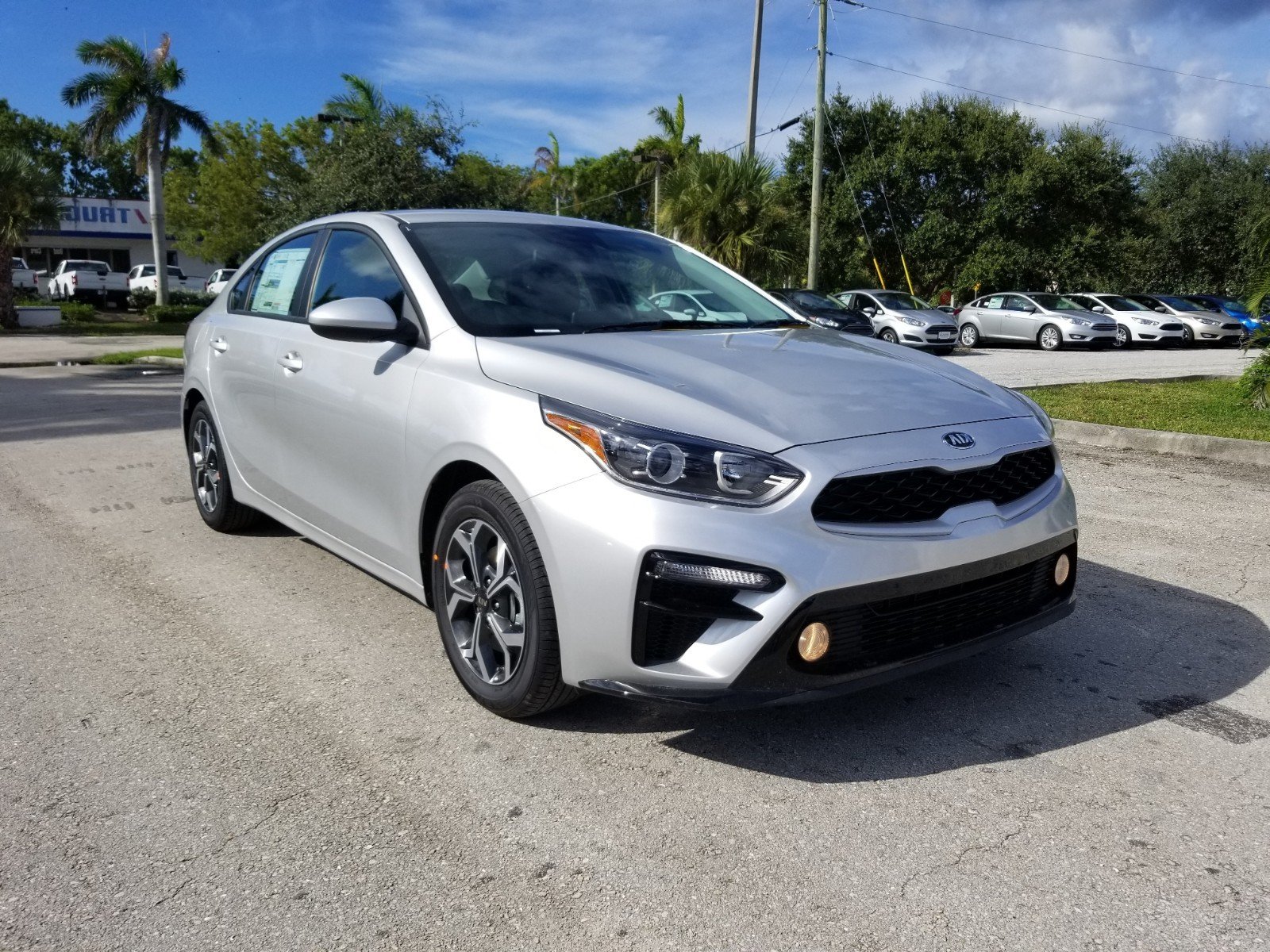 New 2020 Kia Forte LXS