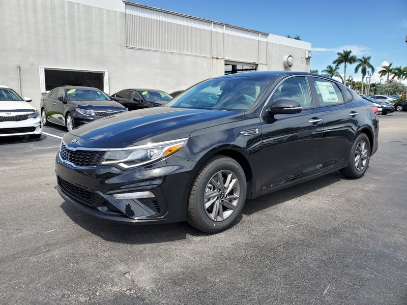 New 2020 Kia Optima LX 4dr Car in Delray Beach #KLG397432 | Kia Delray