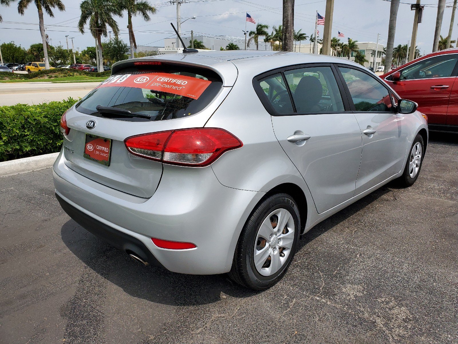 Certified Pre-Owned 2017 Kia Forte5 LX