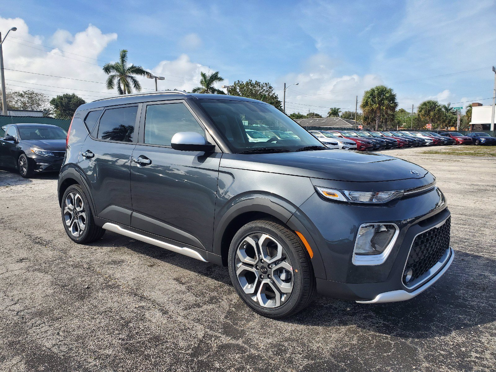 Kia x line 2020