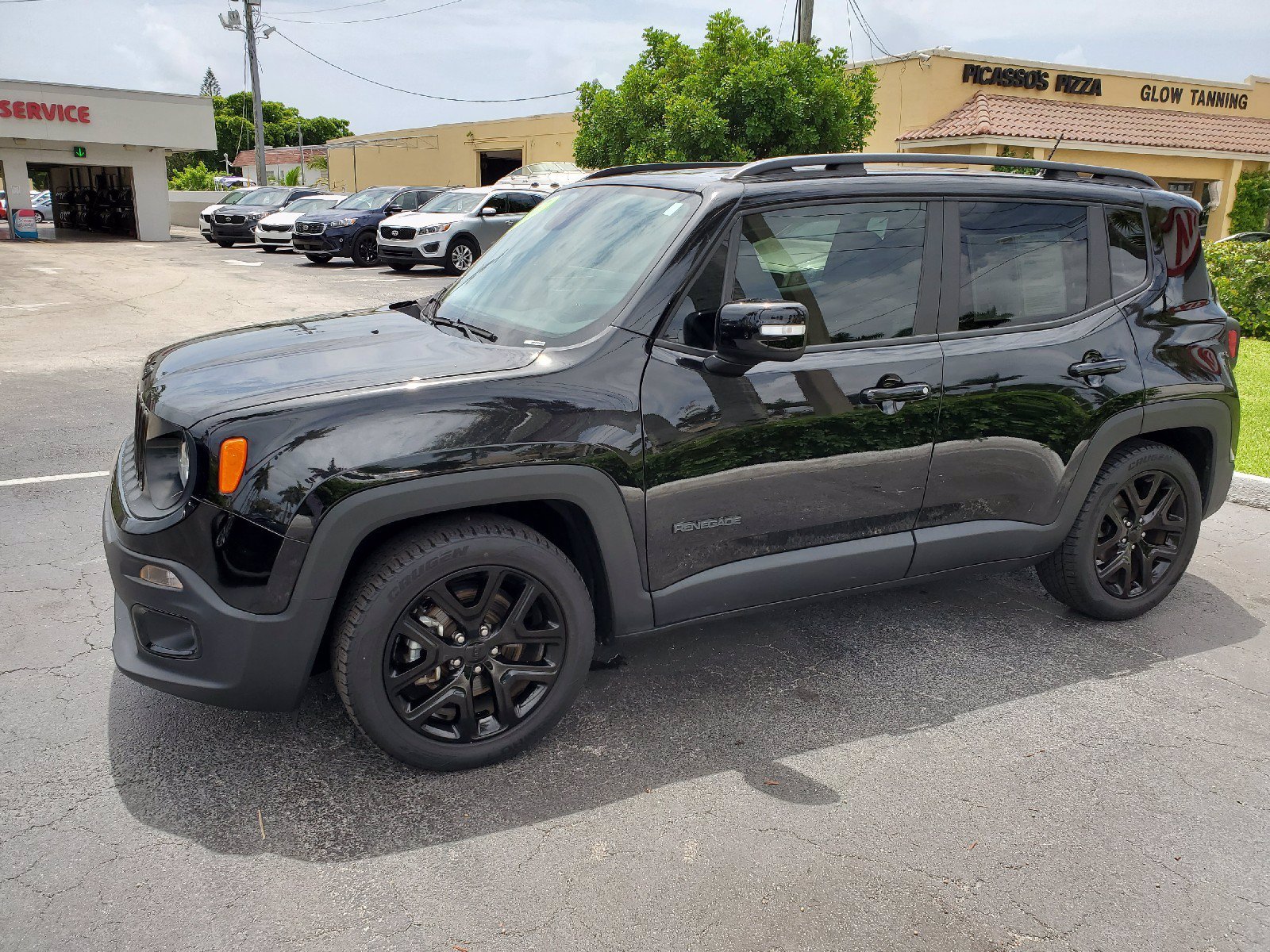 Pre-Owned 2017 Jeep Renegade Altitude